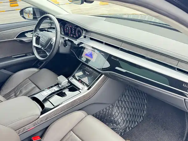 Audi A8 2023