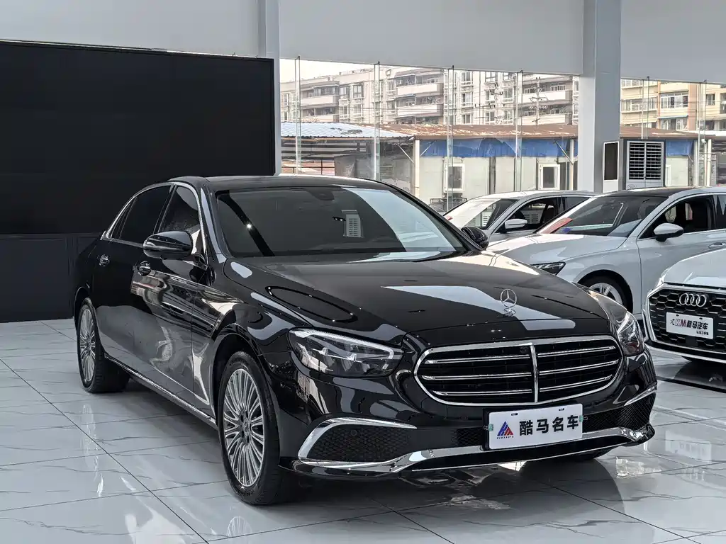 Mercedes-Benz E-Class 2023 — фото 3