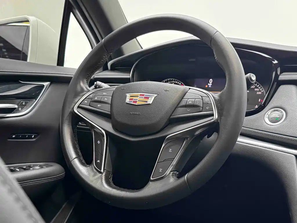 Cadillac XT5 2022 — фото 18