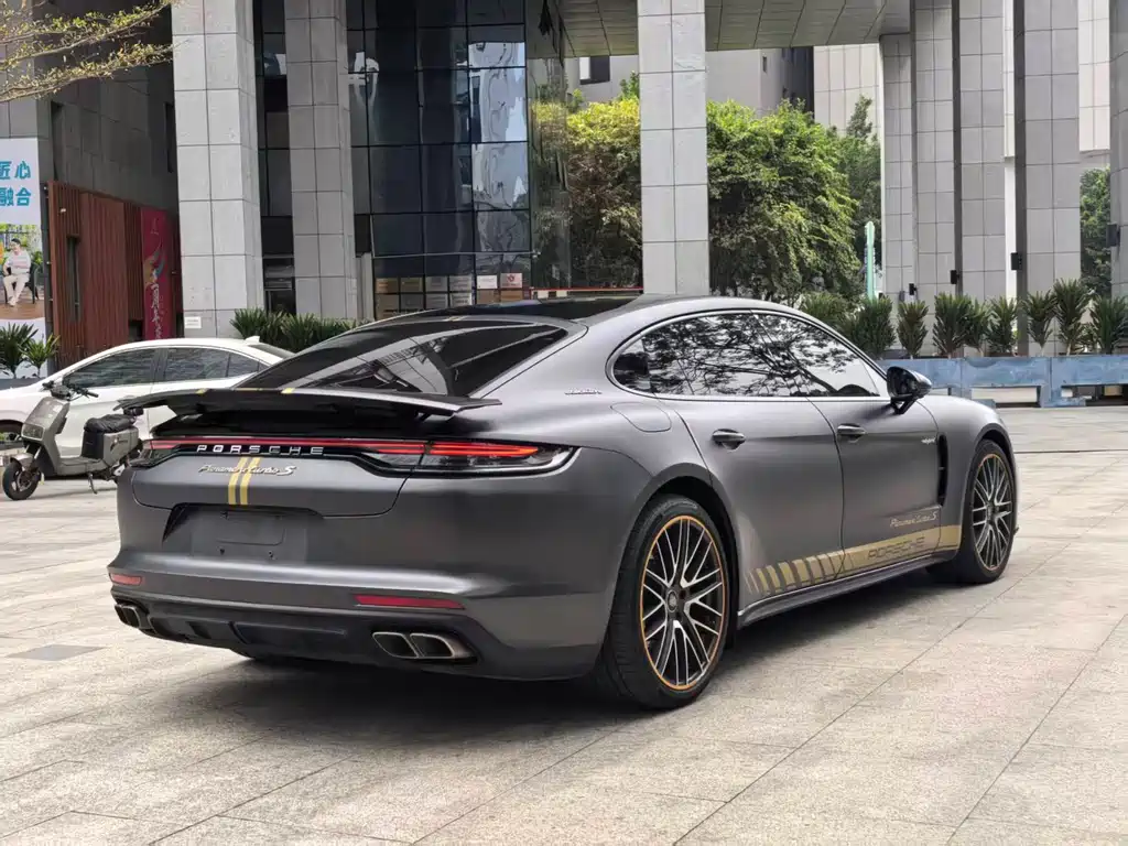 Porsche Panamera Hybrid 2023 — фото 11