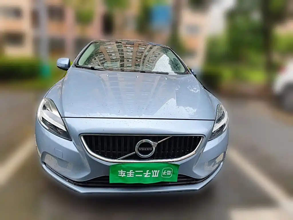 Volvo V40 2019 — фото 24