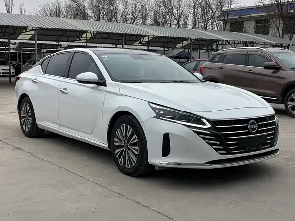 Nissan Teana 2022