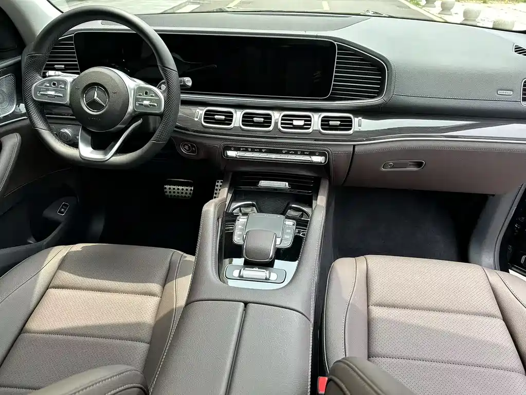 Mercedes-Benz GLS 2023