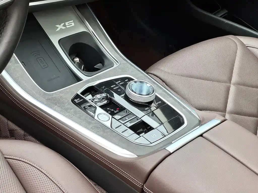 BMW X5 2025 — фото 11