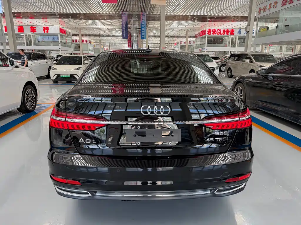 Audi A6L 2020