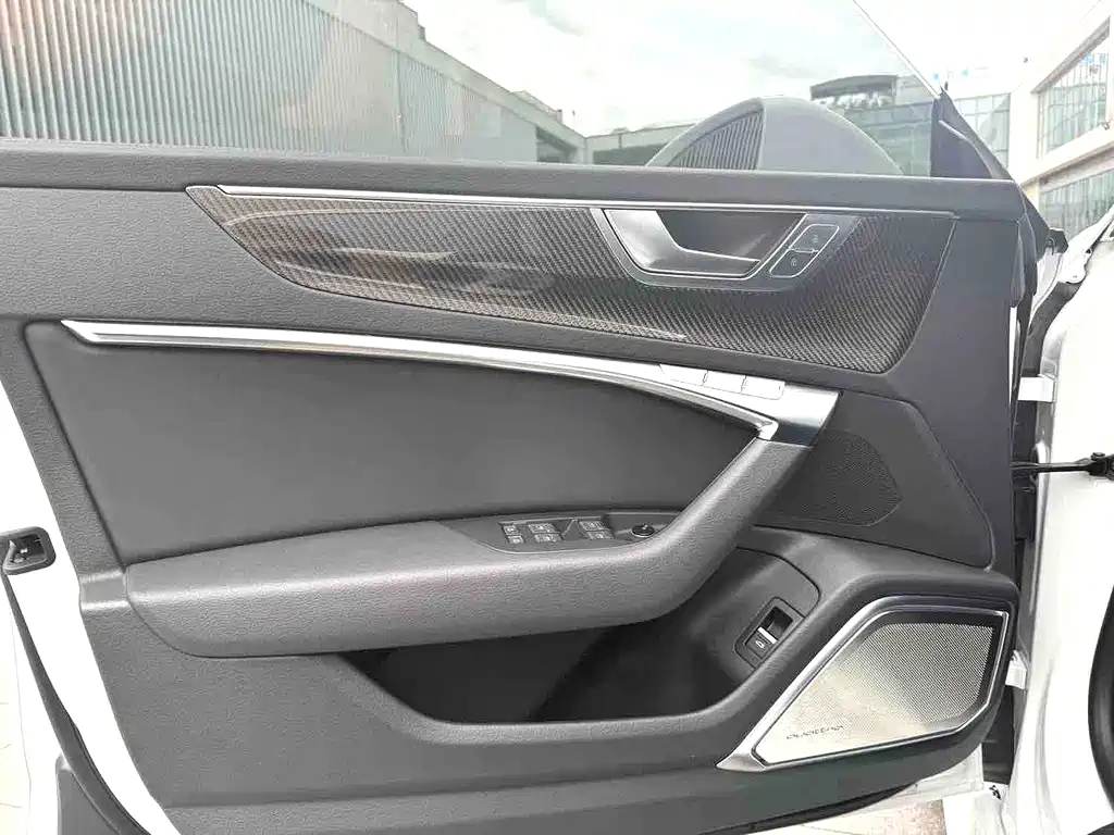 Audi A7 2022 — фото 6