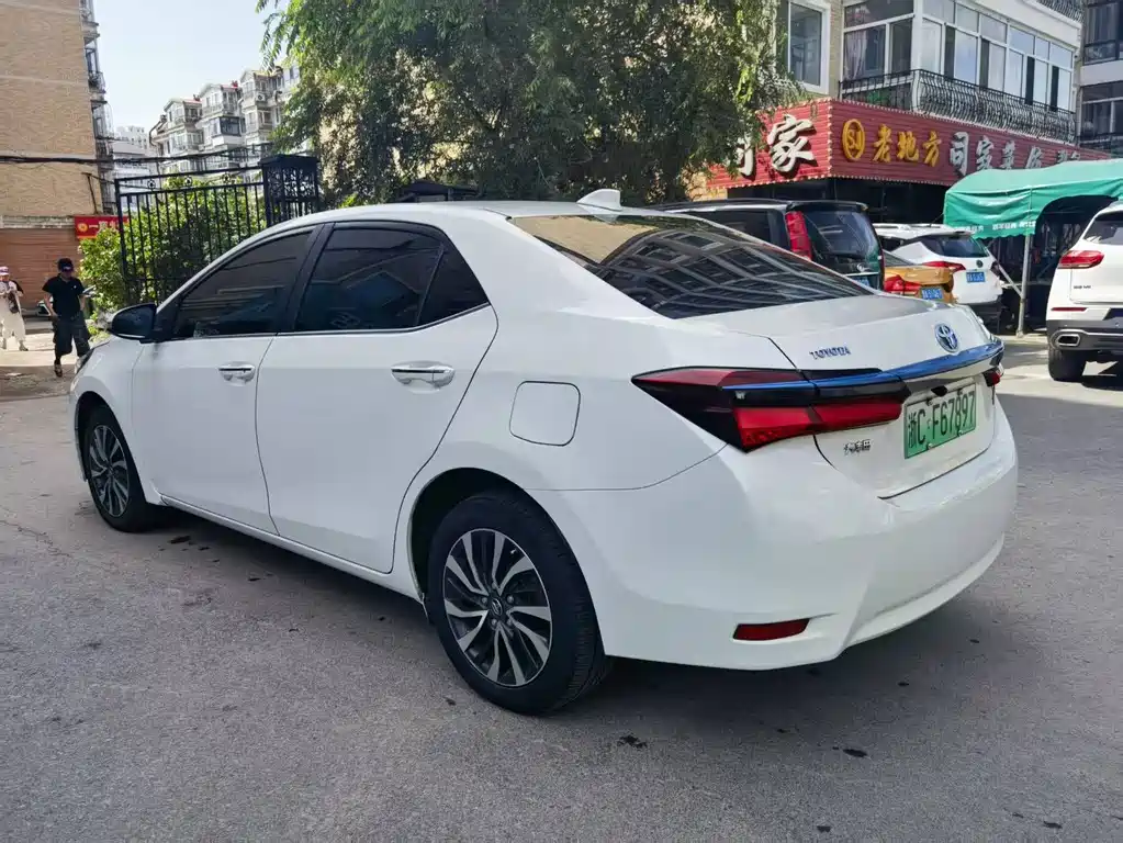 Toyota Corolla Dual Engine E+ 2019 — фото 5