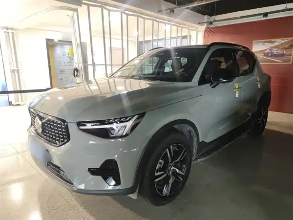 Volvo XC40 2023