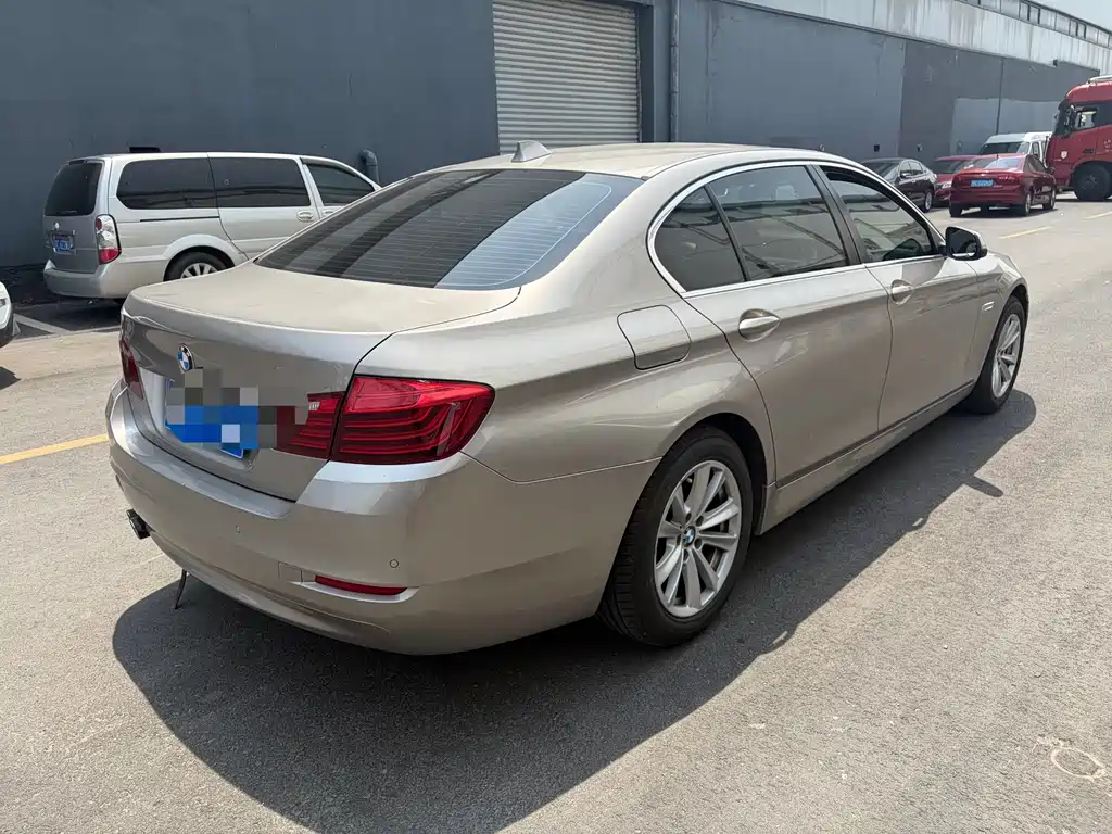 BMW 5 Series 2016 — фото 3