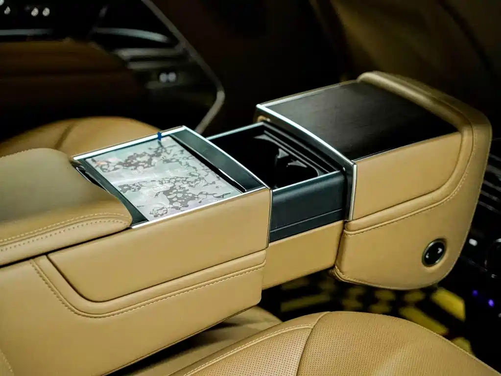 Land Rover Range Rover 2025 — фото 15