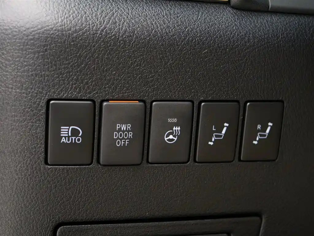 Toyota Alphard 2021 — фото 5