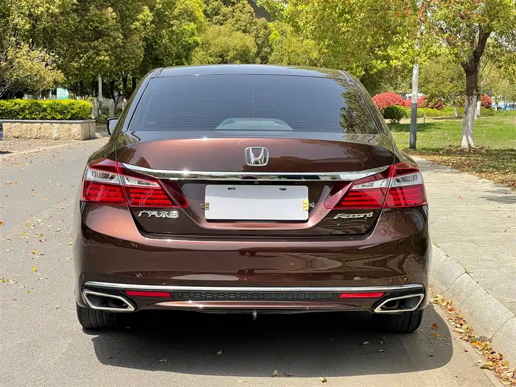 Honda Accord 2018 — фото 6
