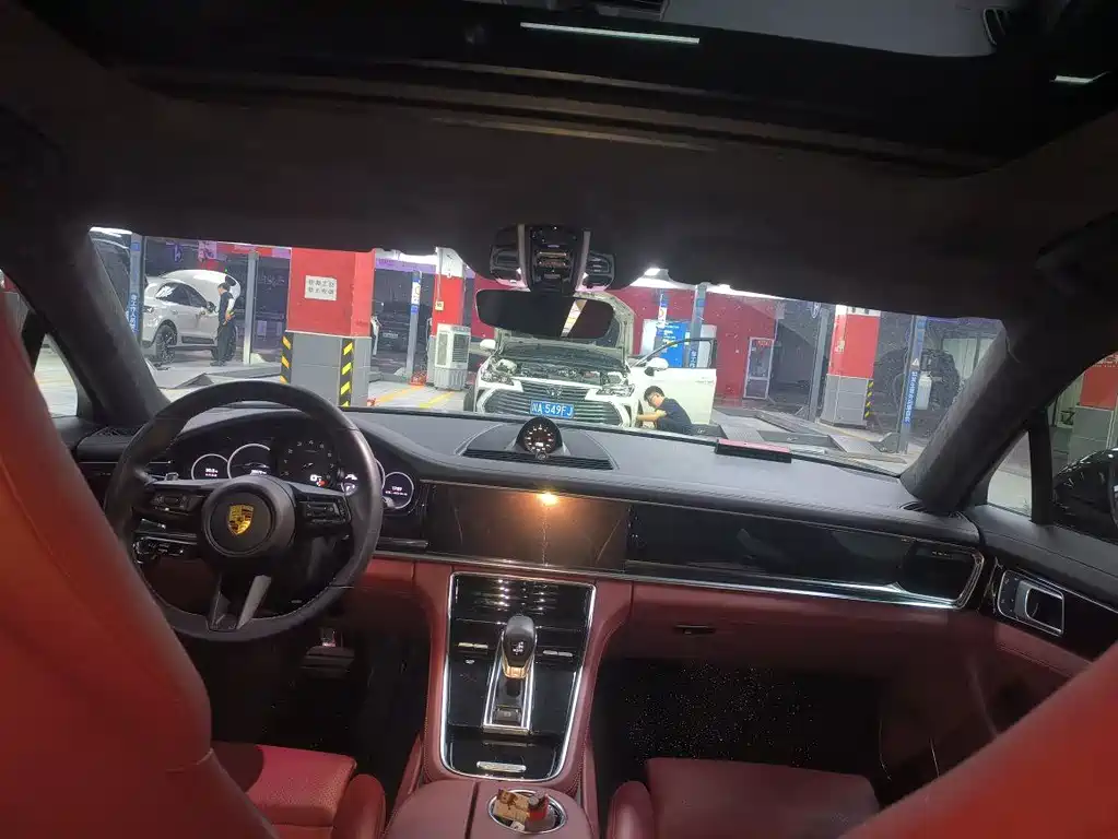 Porsche Panamera 2022