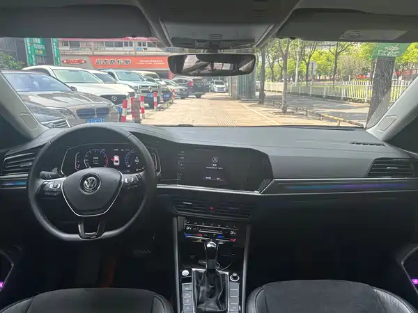 Volkswagen Sagitar 2021