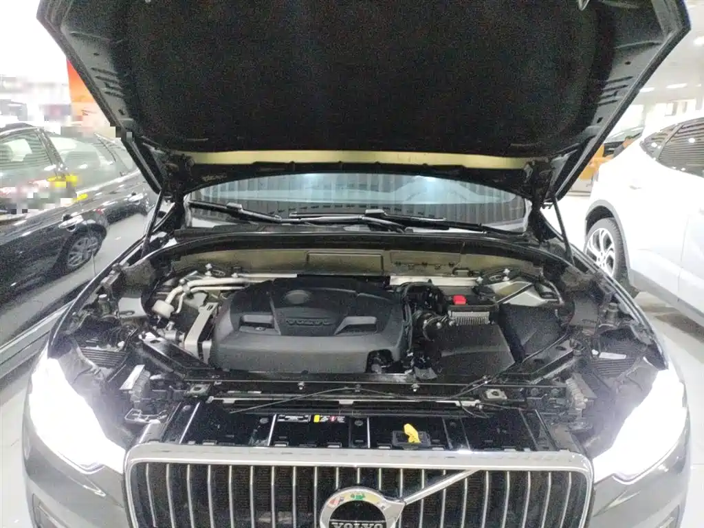 Volvo XC60 2021 — фото 20