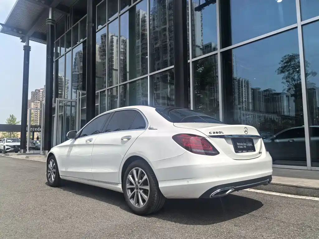 Mercedes-Benz C-Class 2019 — фото 11