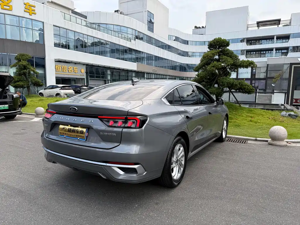 Ford Mondeo 2023 — фото 10