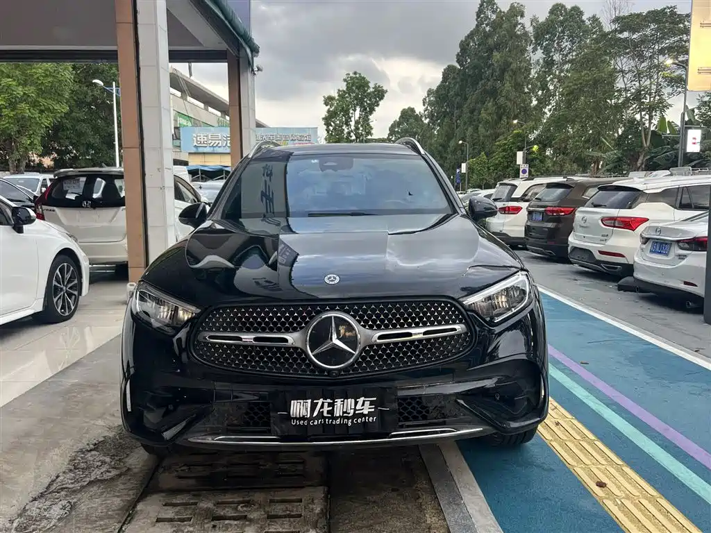 Mercedes-Benz GLC 2025