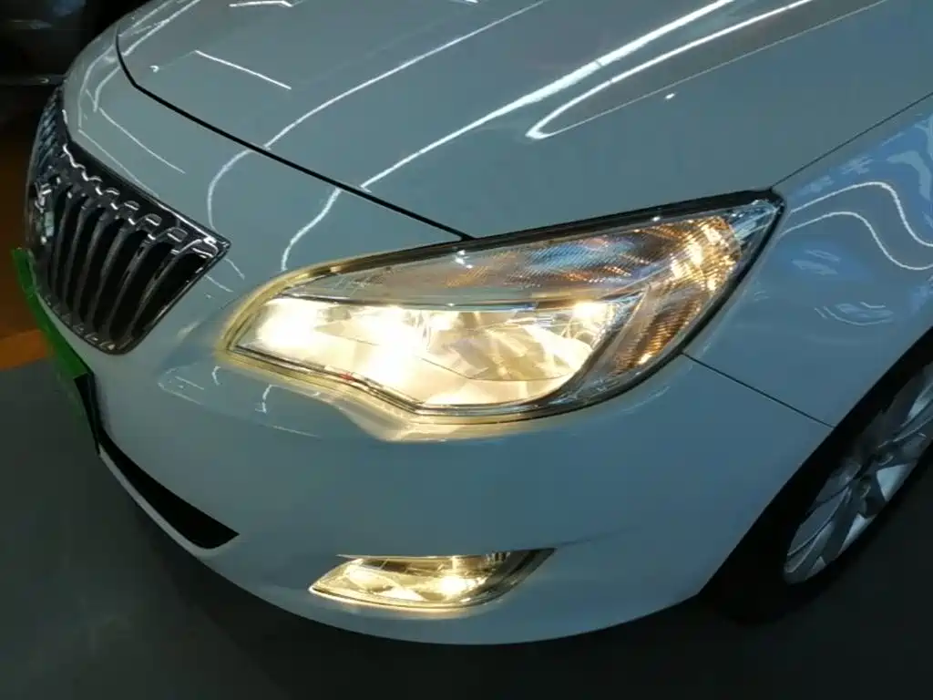 Buick Excelle 2016 — фото 24
