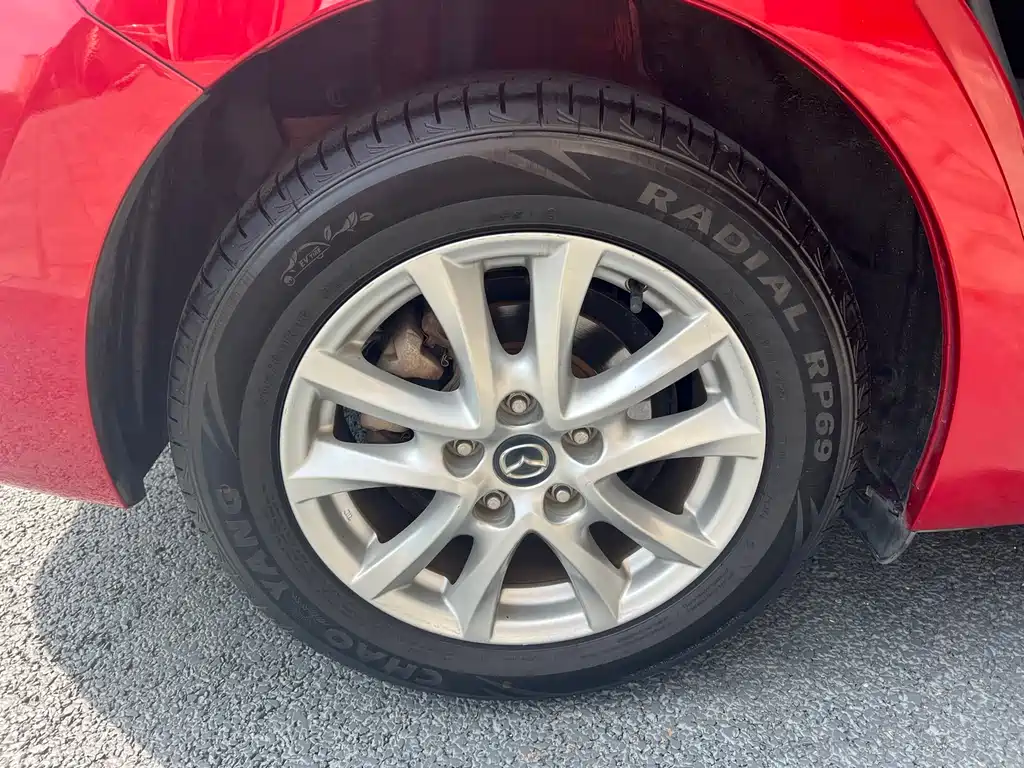 Mazda 3 Axela 2019 — фото 14