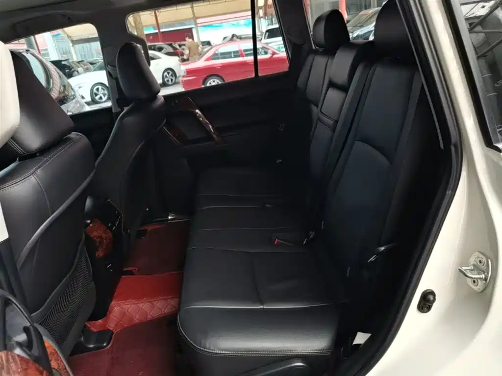 Toyota Prado 2016 — фото 17