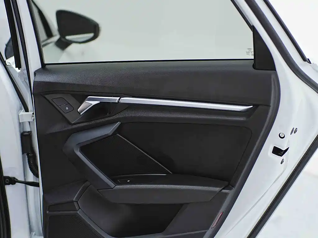 Audi A3 2022 — фото 24