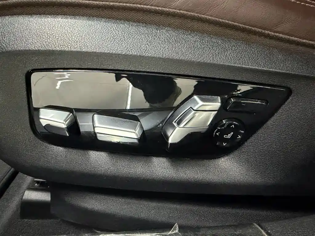 BMW 7 Series 2020 — фото 13