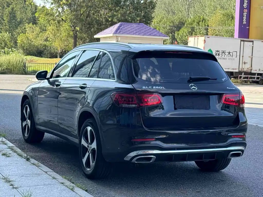 Mercedes-Benz GLC 2023