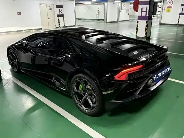 Lamborghini Huracan 2022