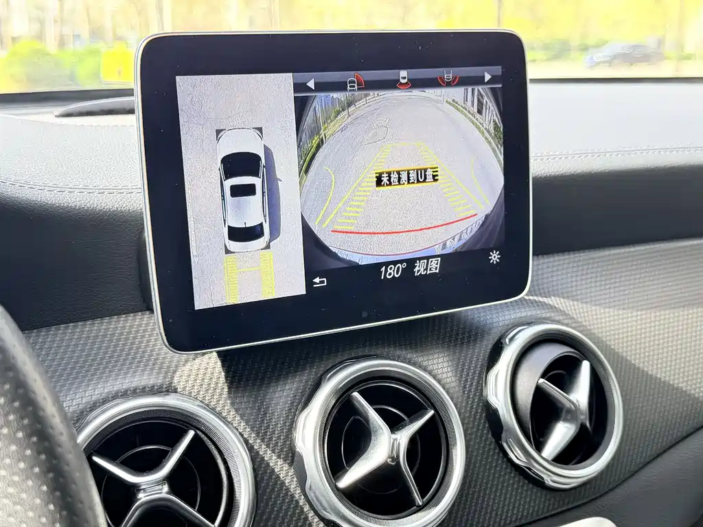 Mercedes-Benz GLA 2019 — фото 15