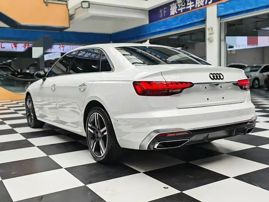 Audi A4L 2020