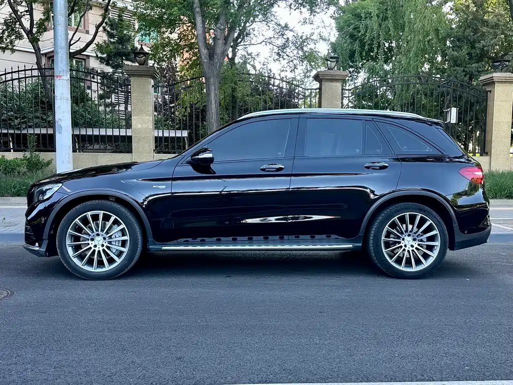 Mercedes-Benz GLC AMG 2018 — фото 3