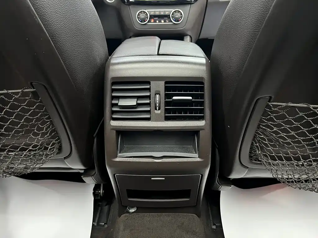 Mercedes-Benz GLE 2016 — фото 12