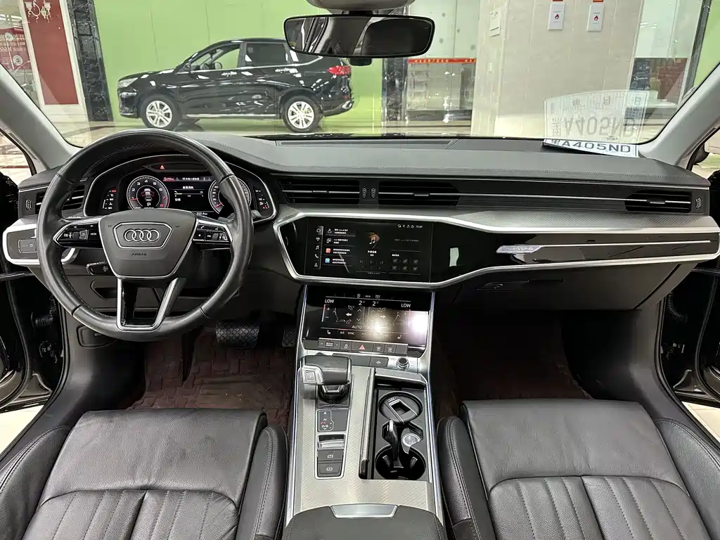 Audi A6L 2022