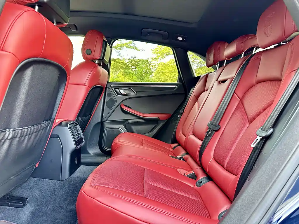 Porsche Macan 2019 — фото 12