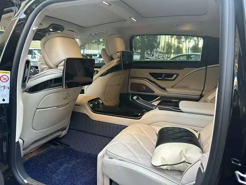 Mercedes-Benz S-Class 2024