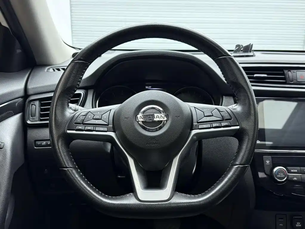 Nissan X-Trail 2023 — фото 11