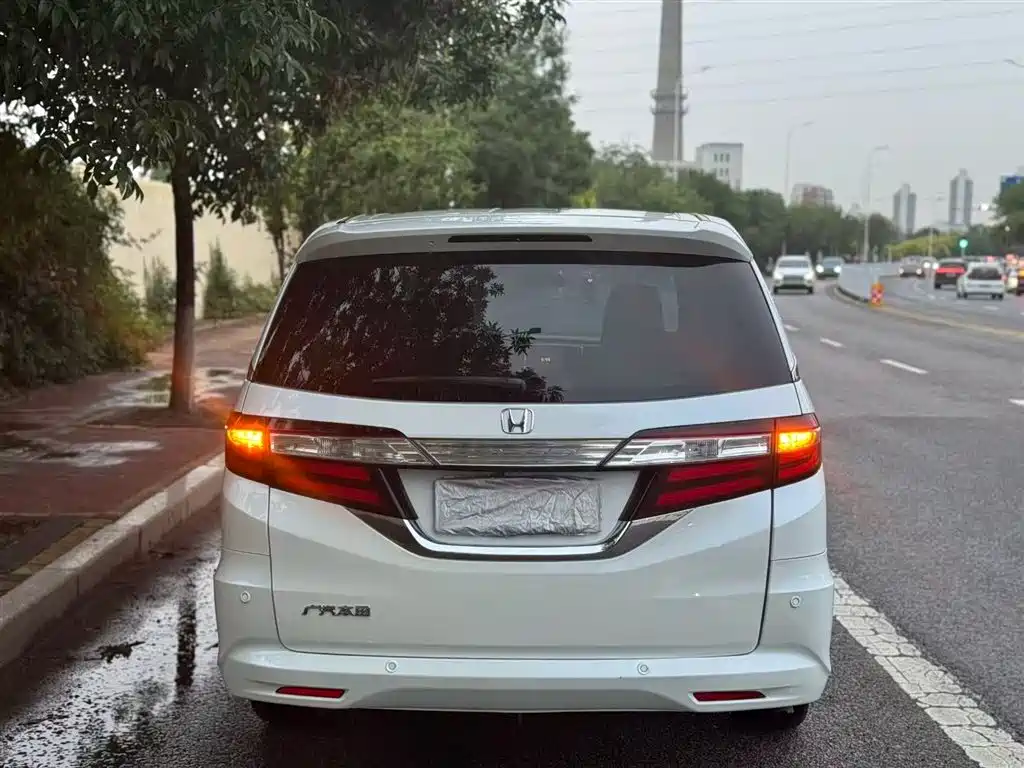 Honda Odyssey 2017 — фото 4