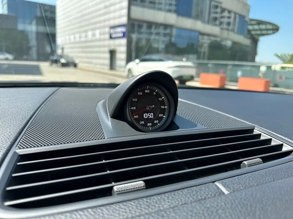 Porsche Panamera 2018 — фото 16