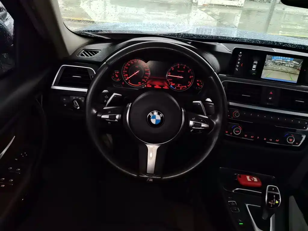 BMW 3 Series 2017 — фото 11