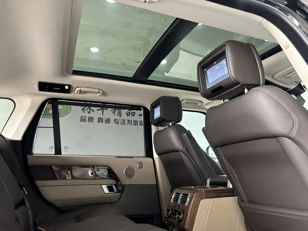 Land Rover Range Rover 2019 — фото 29