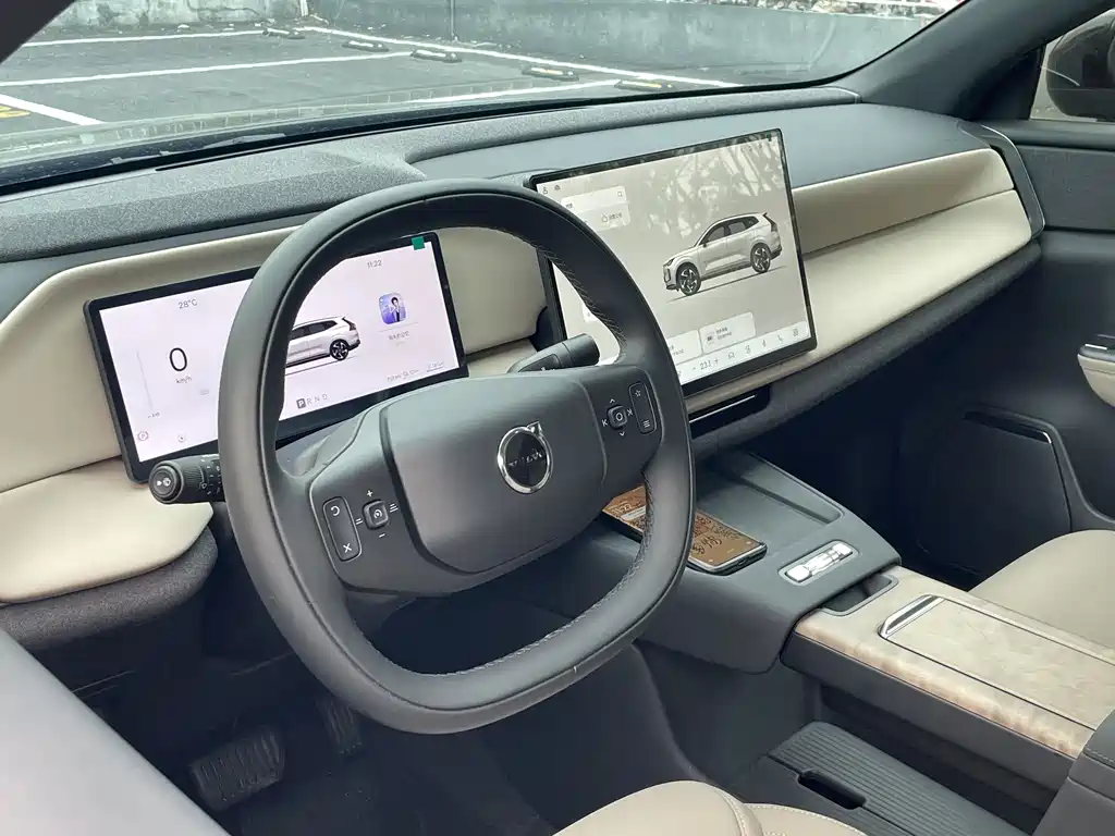 Volvo XC70 PHEV 2025 — фото 20