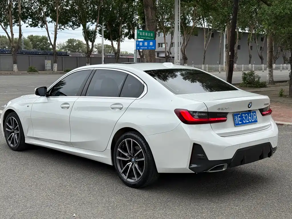 BMW 3 Series 2023