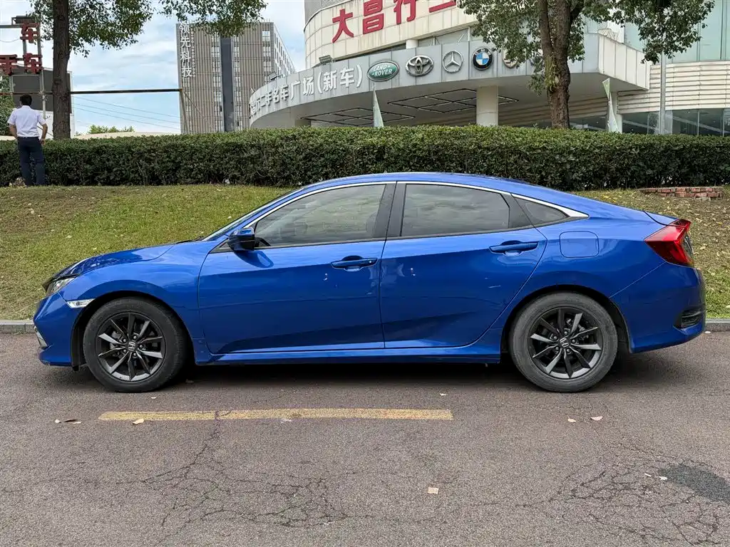 Honda Civic 2020 — фото 3