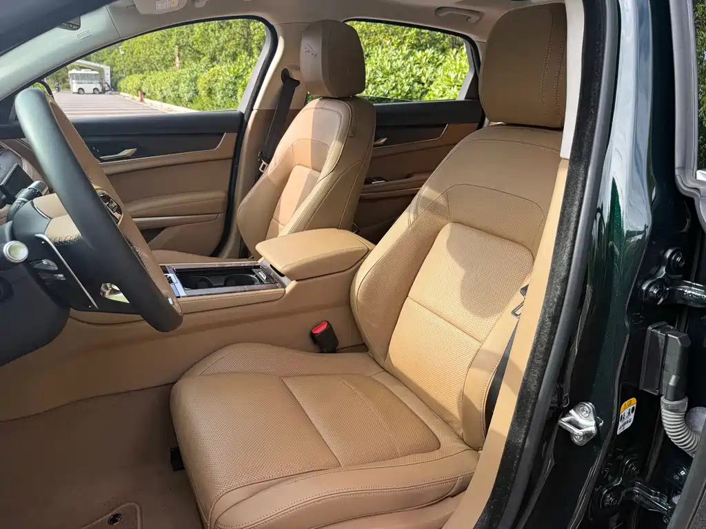 Jaguar XFL 2022 — фото 10