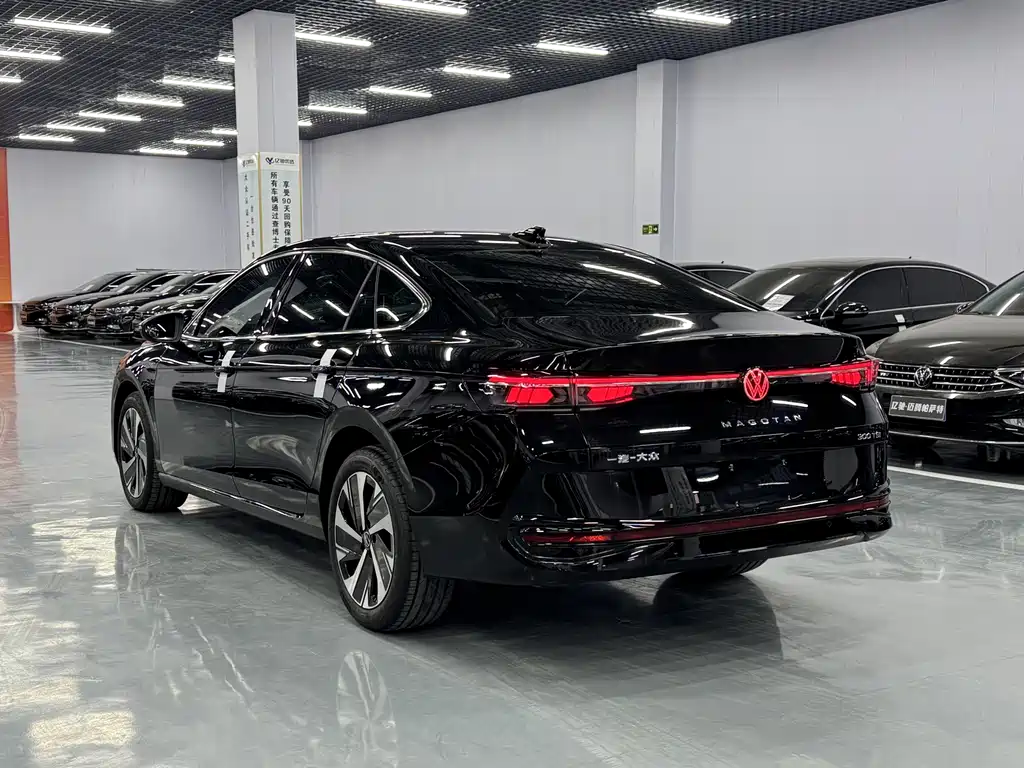 Volkswagen Magotan 2025