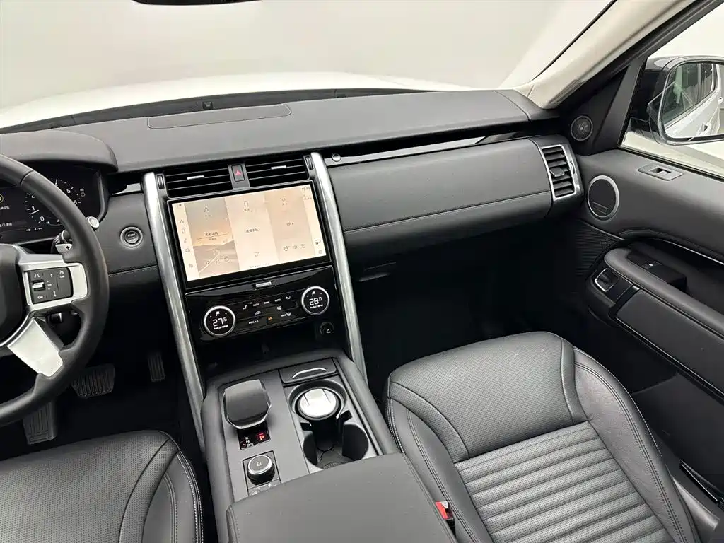 Land Rover Discovery 2024 — фото 14