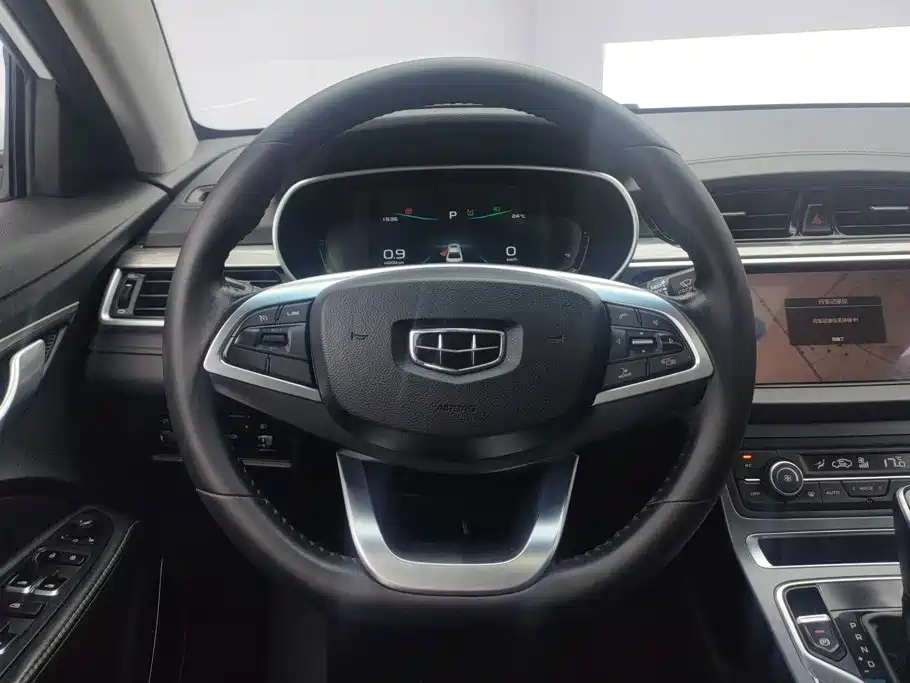 Geely Emgrand 2019 — фото 15