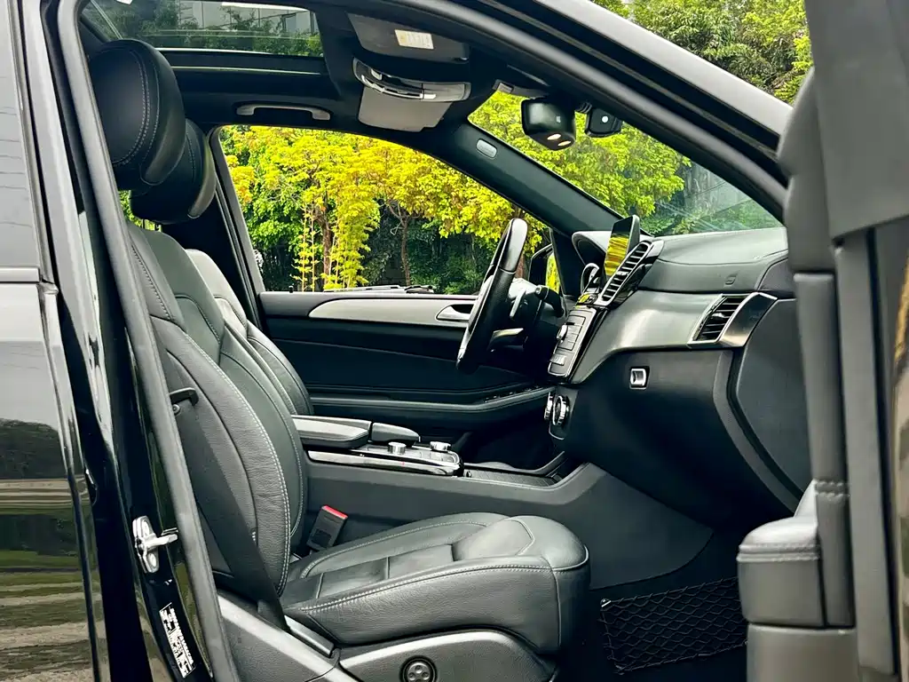 Mercedes-Benz GLE AMG 2018 — фото 14