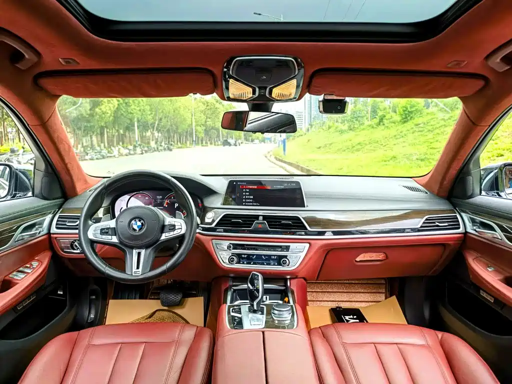 BMW 7 Series 2017 — фото 8